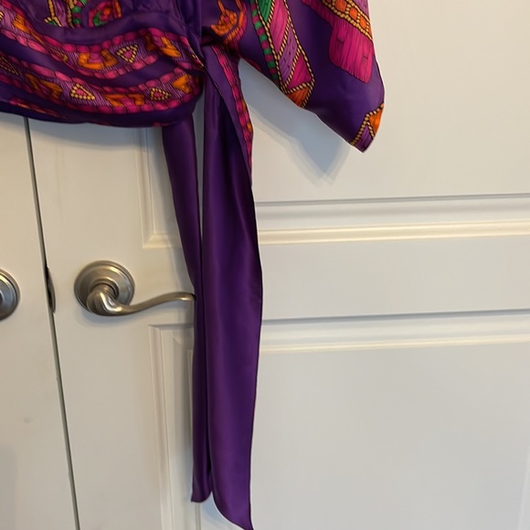 Brand new ! ( tag removed ) 100% silk blouse , made in USA - Picture 2 of 6